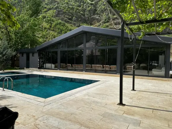 Dogan Aluminium Van 1